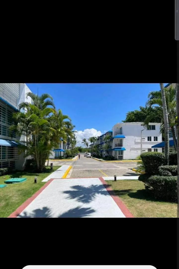 Playa Juan Dolio, Rd-Acceso Privado A La Playa Justo Al Frente En 1Ra Linea, Areas Sociales, Bbq, Piscina, Gazebos-Parqueo-Wifi-Netflix-Al Lado De Minimarket, Restaurantes, Bares, Tiendas, Clubes De Playa, Campos De Golf, Bancos Comerciales Y Mas Guayacanes