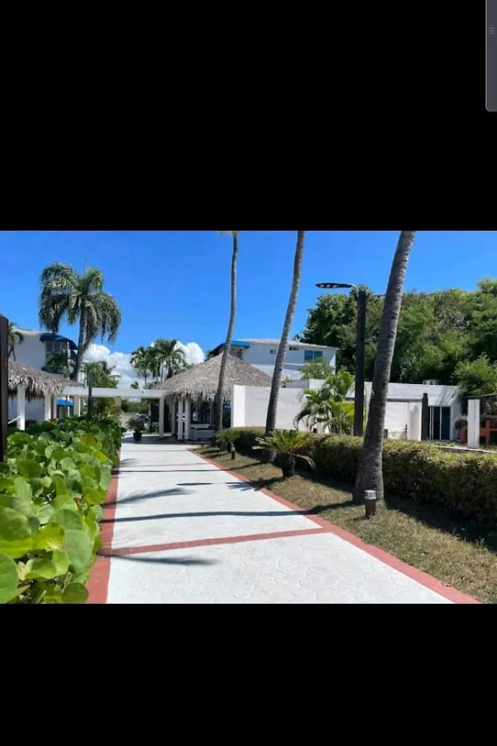 Playa Juan Dolio, Rd-Acceso Privado A La Playa Justo Al Frente En 1Ra Linea, Areas Sociales, Bbq, Piscina, Gazebos-Parqueo-Wifi-Netflix-Al Lado De Minimarket, Restaurantes, Bares, Tiendas, Clubes De Playa, Campos De Golf, Bancos Comerciales Y Mas 구아야카네스 아파트